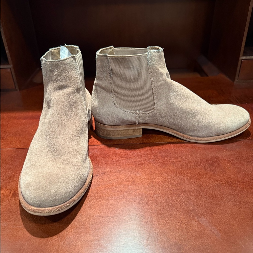 Dolce Vita Tan Suede Ankle Boots